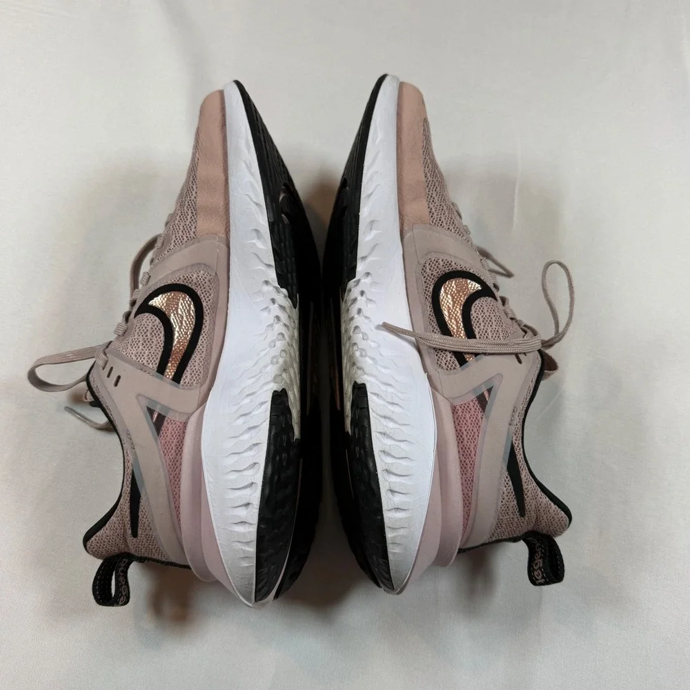 Nike Legend React 2 Plum Chalk Metallic Gold Running Shoes AT1369-200 Womens 9.5